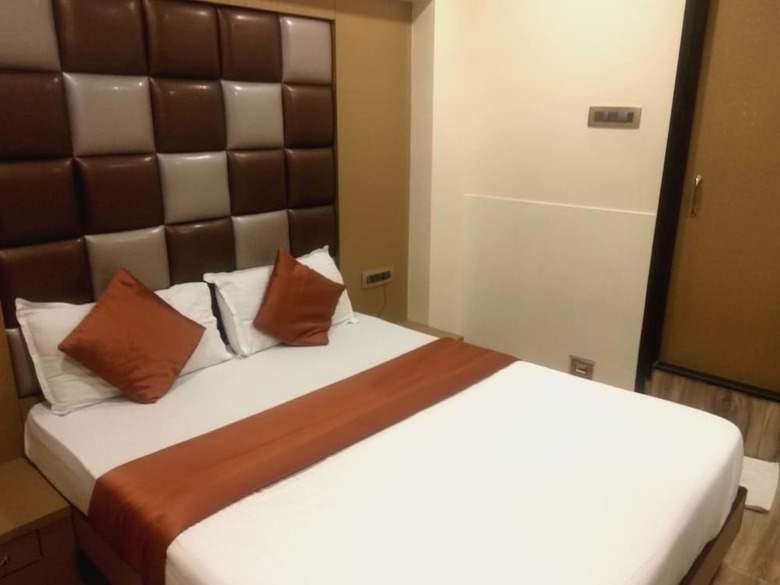 Hotel Karishma Dadar