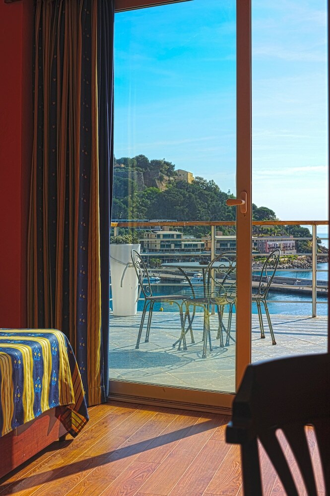 Hotel Plaza