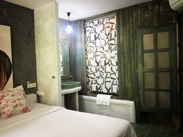 Hotel Thansila Resort