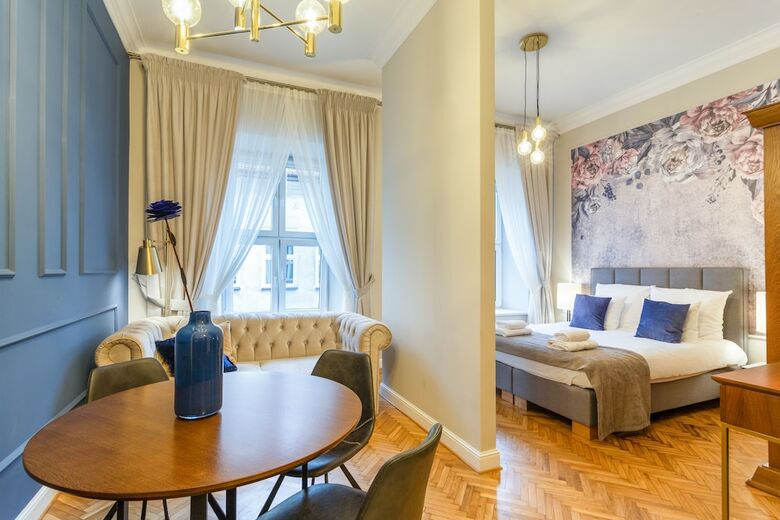 Mr 3 Apartments