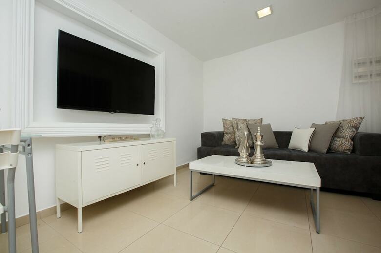 Bed & Breakfast Luxury Suites