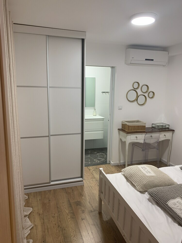 Bed & Breakfast Luxury Suites