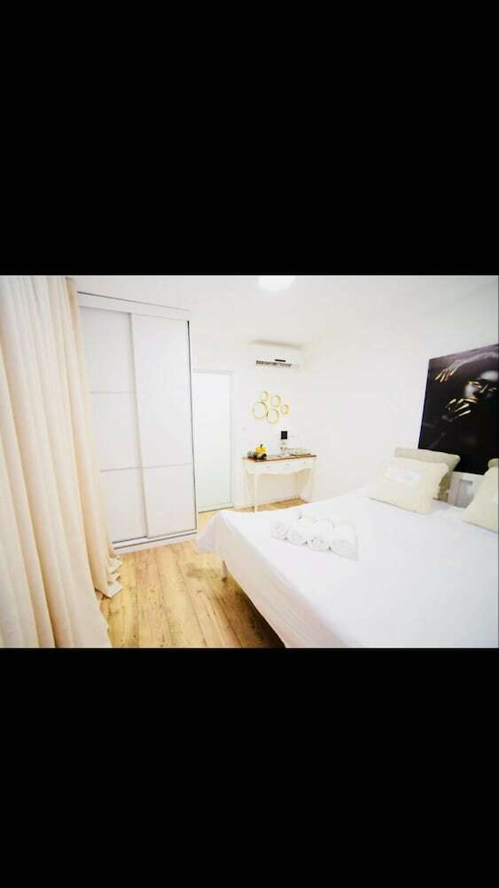 Bed & Breakfast Luxury Suites
