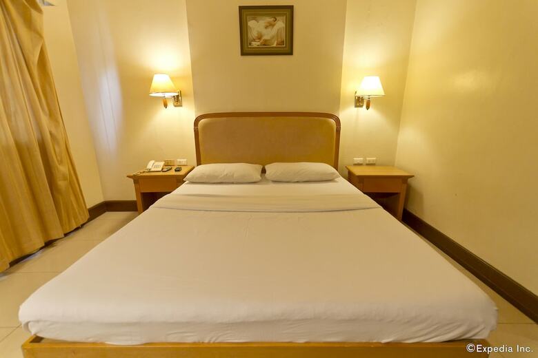 Diplomat Hotel