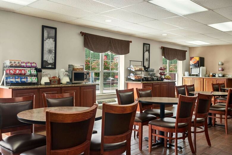 Hotel Ramada By Wyndham Pigeon Forge North