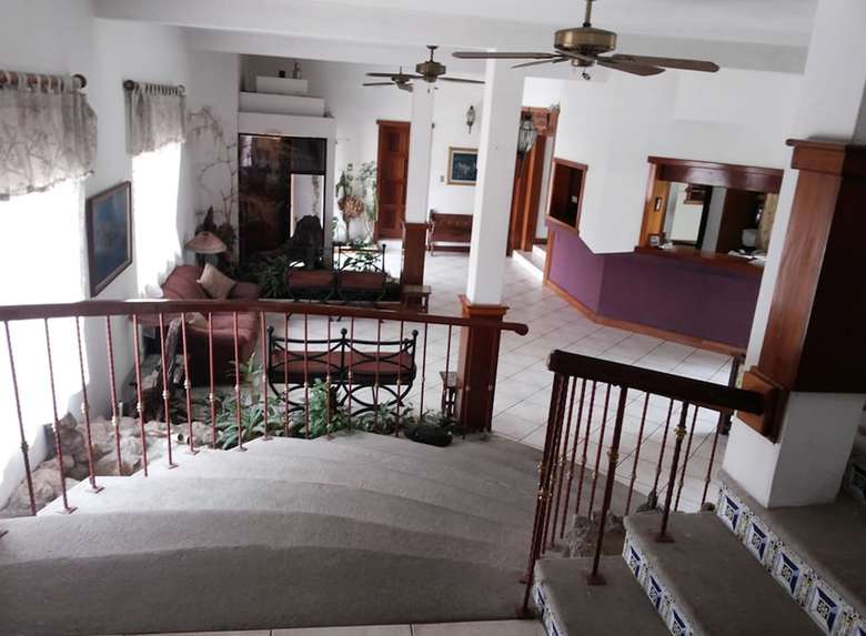 Hotel Casa Flores De Tikal