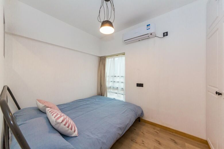 Henry's Apartment South Maoming Road