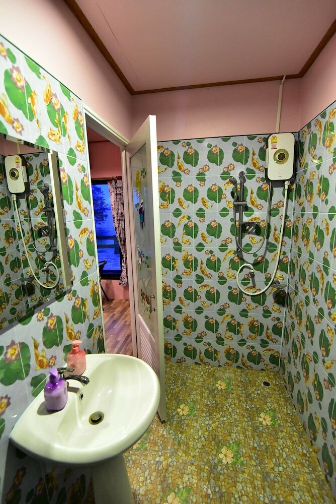 Hotel Chomlay Room & Restaurant