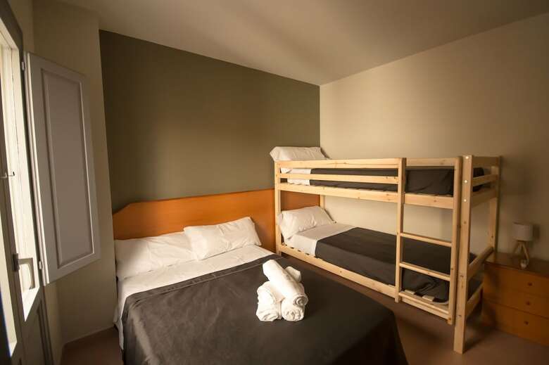 Apartamentos Center Plaza Figueres