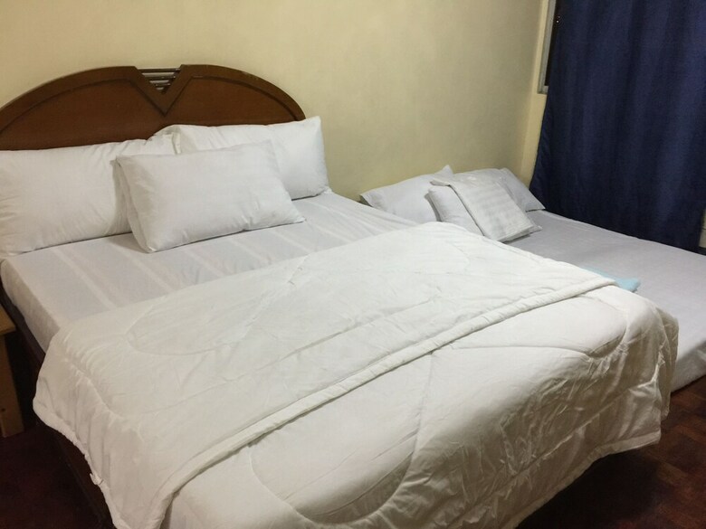Hotel Ofw At Crowne Bay Tower