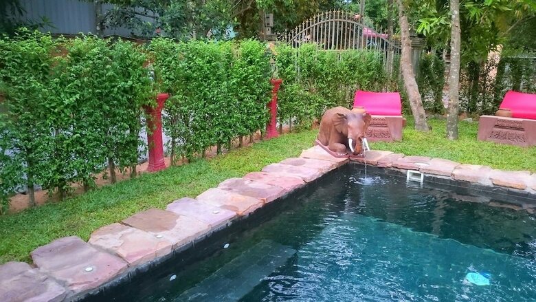 Hotel Manuelaeric Homestay