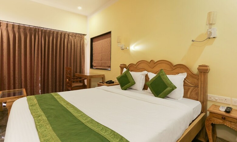 Hotel Treebo Aarya Boulevard