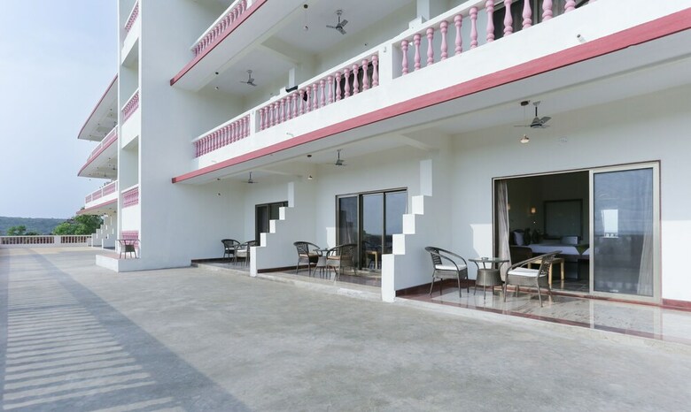Hotel Treebo Aarya Boulevard