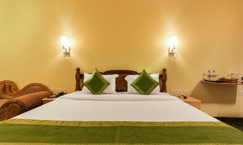 Hotel Treebo Aarya Boulevard