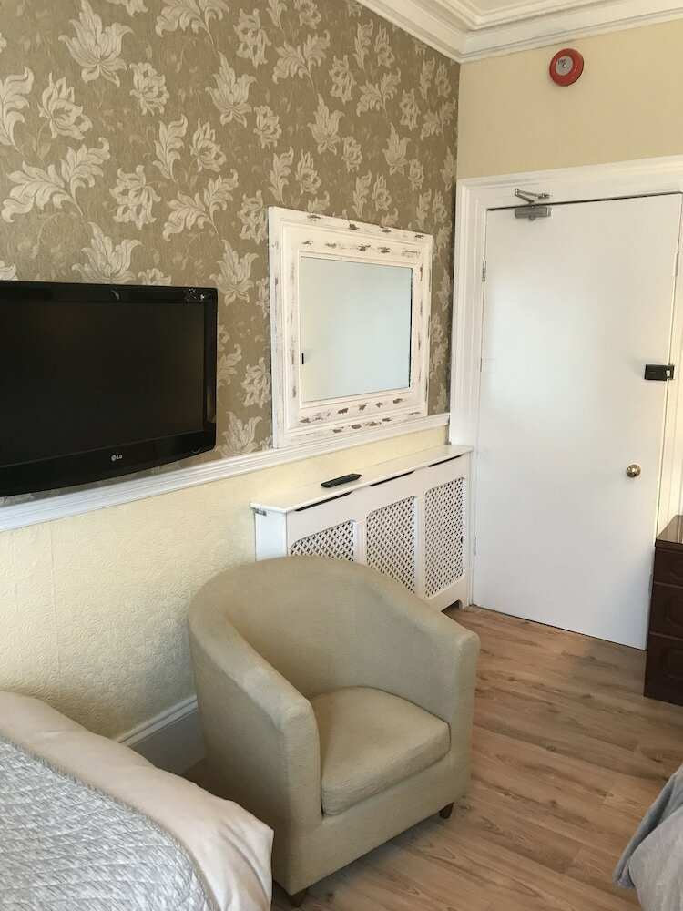 Hotel Ashleigh House