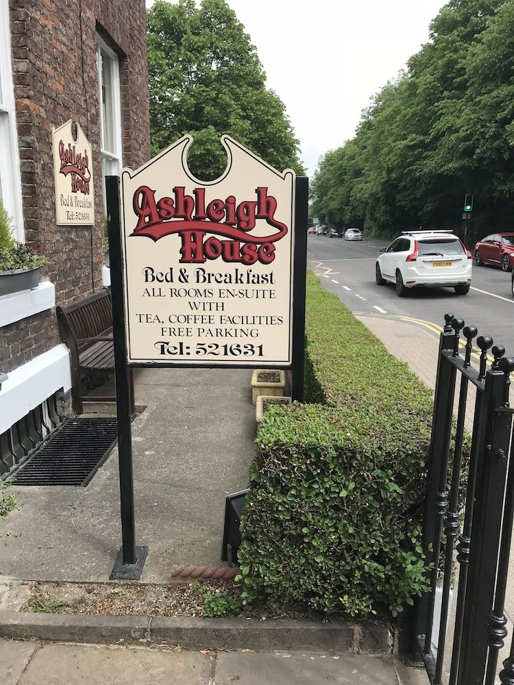 Hotel Ashleigh House