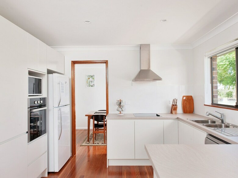 A Top Place, 31 Kerrigan Street