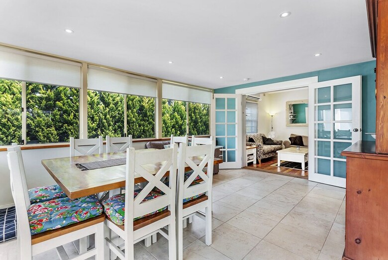 Tomaree Road, 14, Oscars Pet Friendly Beach House