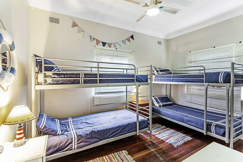 Tomaree Road, 14, Oscars Pet Friendly Beach House