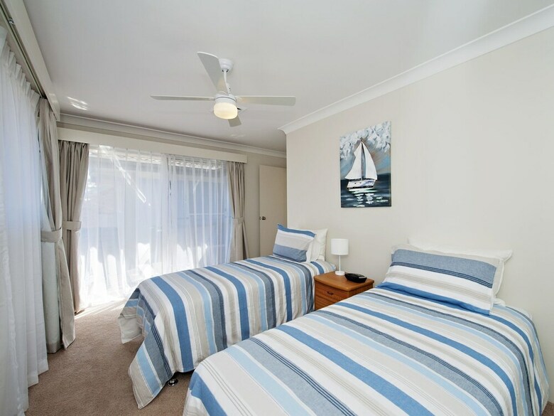 Soldiers Point Road, 245, Wanda View