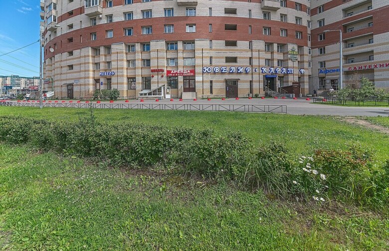 Apartamentos Flathome24 Metro Komendanskiy Prospect