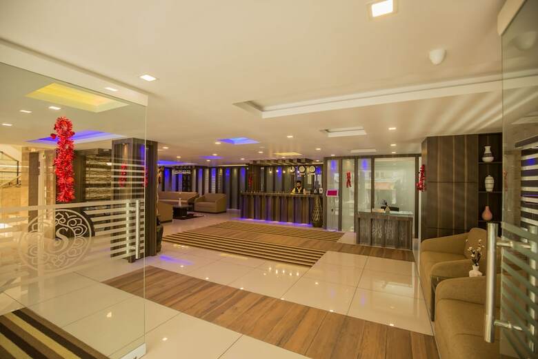 Hotel South Gate Residency