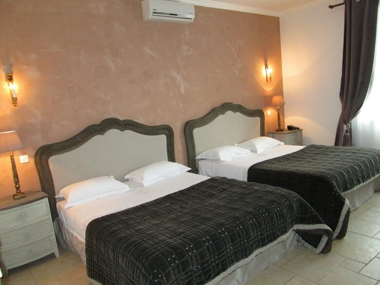 Hotel H�tellerie Du Ch�teau De Floure & Spa