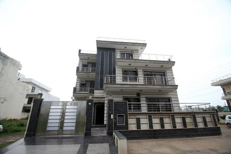 Hotel Divine Residency By Royal Collection