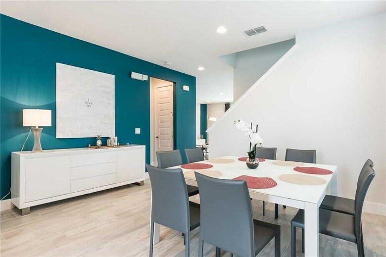 Reunion Magic 5 Bedroom Home With Private Pool And Spa
