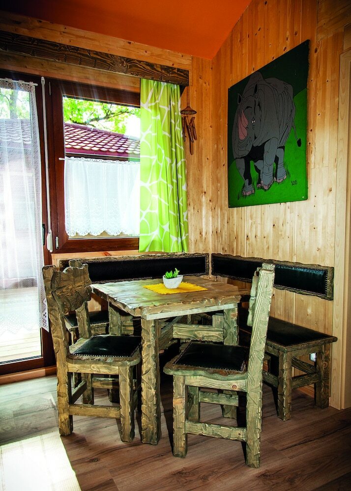 Cabana Baumhotel Styrassic Park