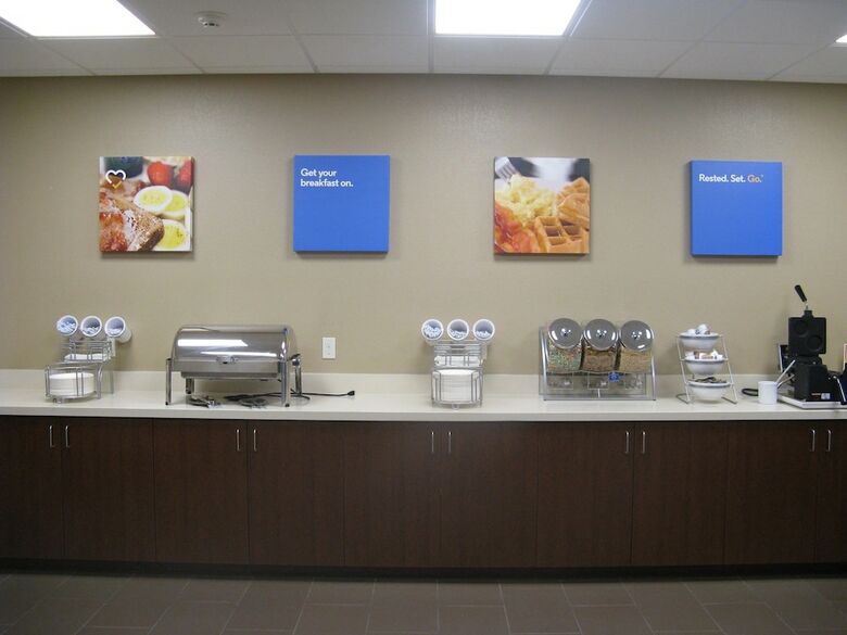Hotel Comfort Inn & Suites