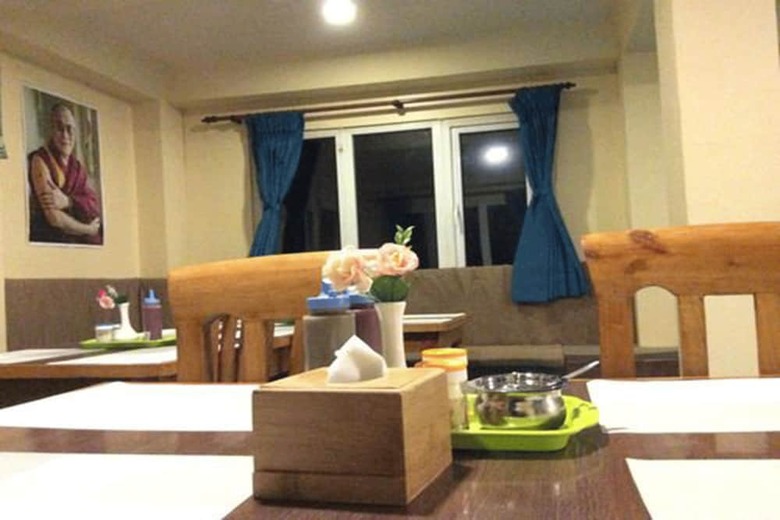 Hotel Thanka Inn Gokyo
