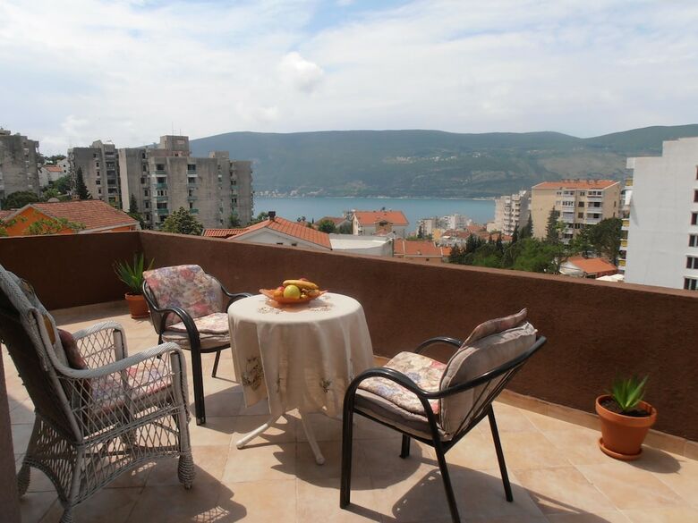 Apartamentos Villa Lav Costa S