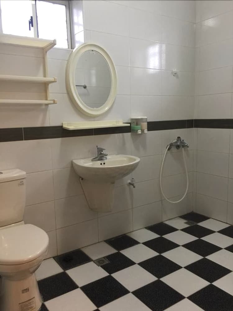 Hotel East First B&B