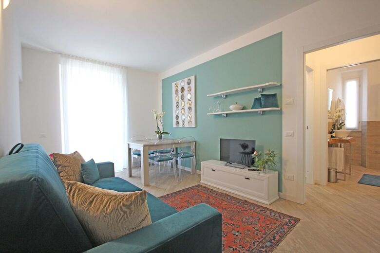 Diamond Apartments