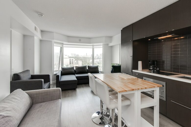 Execstay - Luxury Yorkville Suites