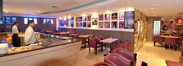 Hotel Elm Tree