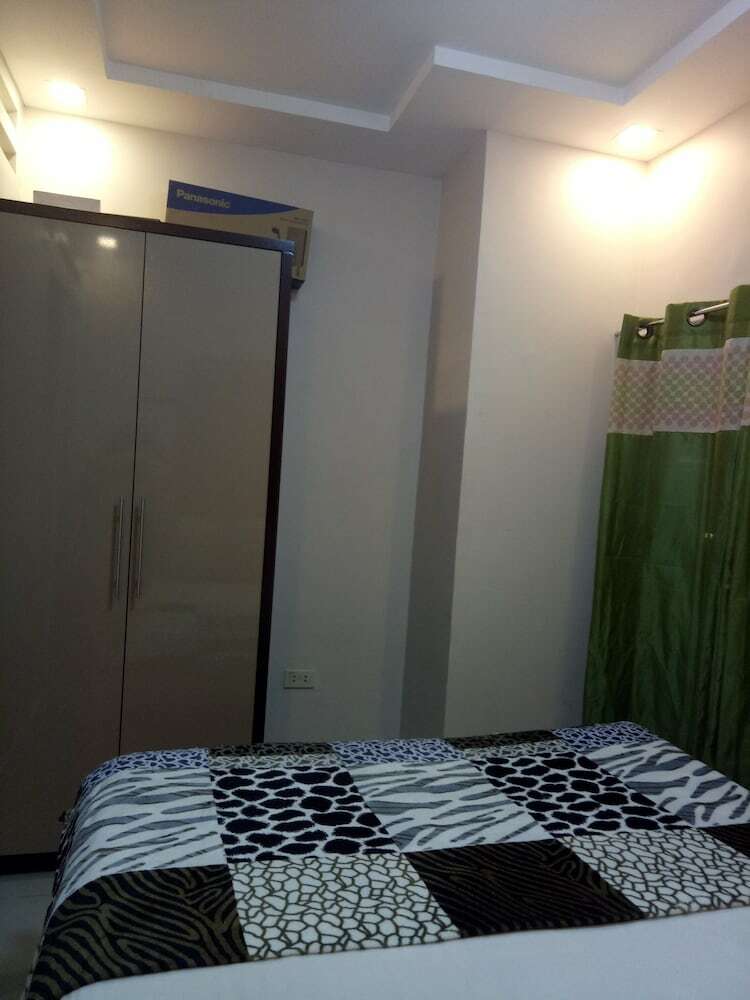 Studio Guestrooms In San Marino Residences