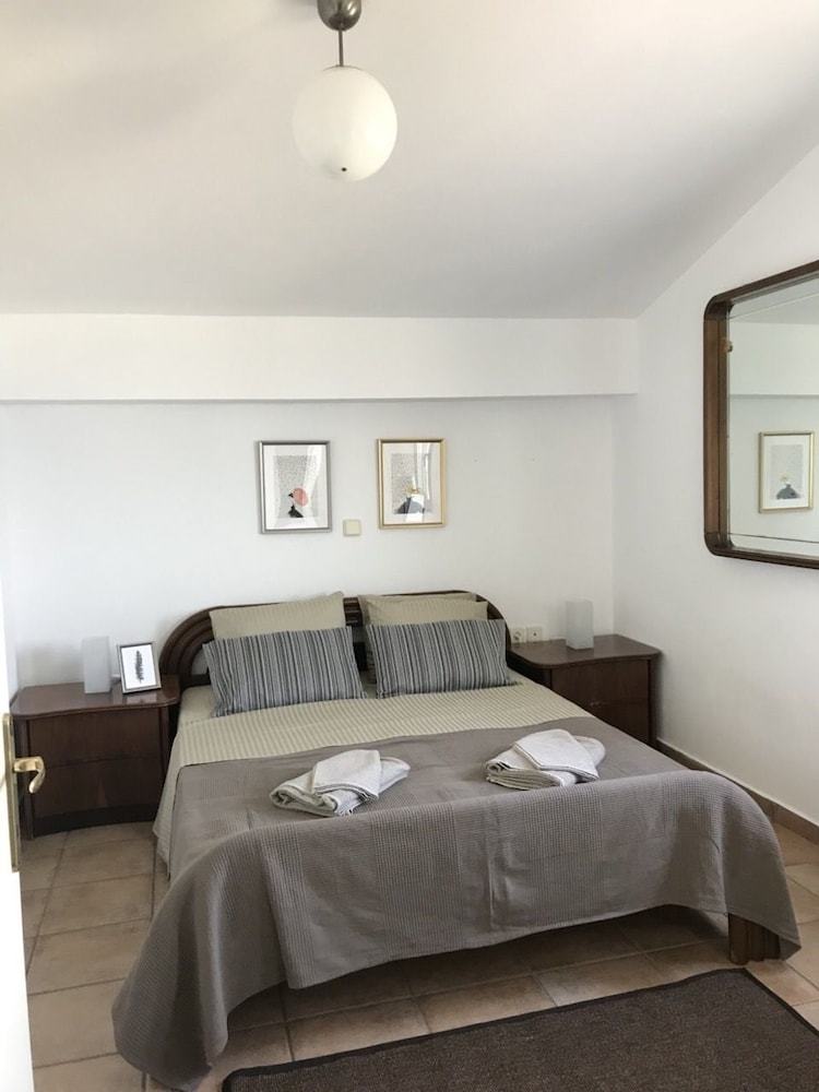 Apartamentos Stunning Sea-front Maisonette