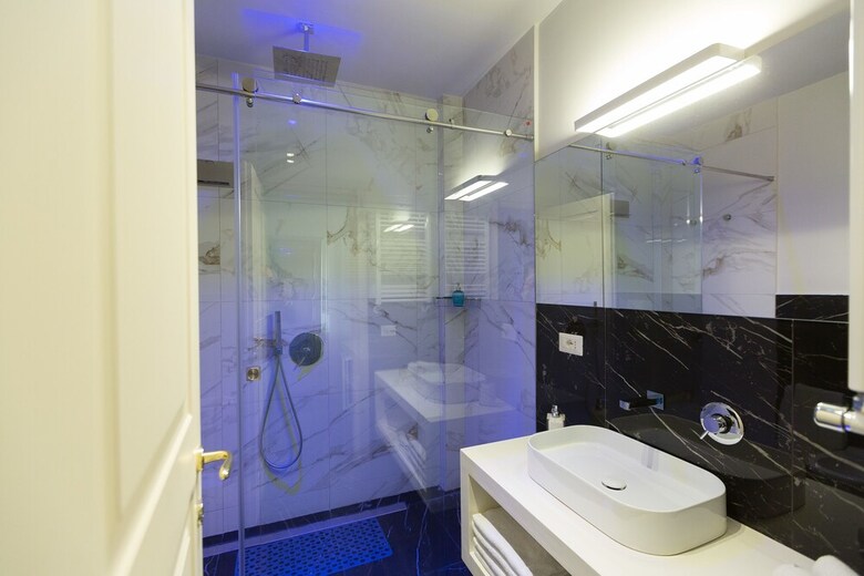 Hotel Tritone 125