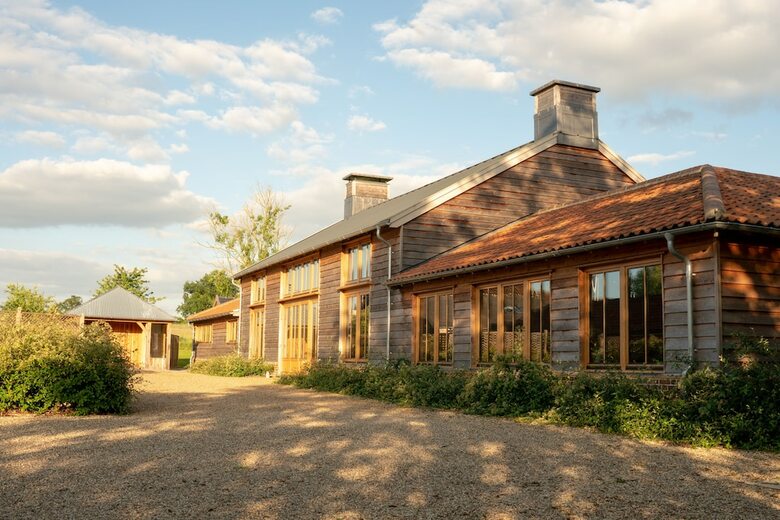 Retreat East