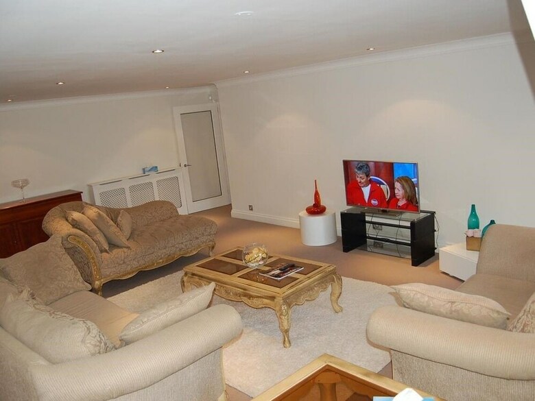 Mayfair Piccadilly Apartment