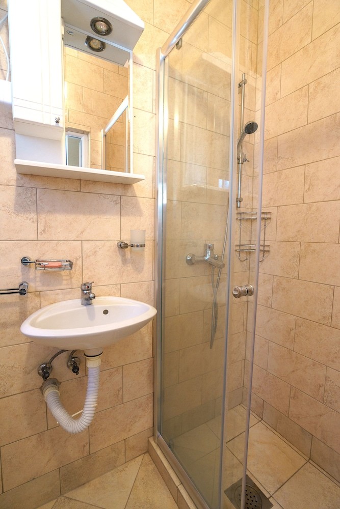 Aparthotel Apartments Lora