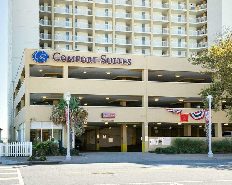 Hotel Comfort Suites Beachfront