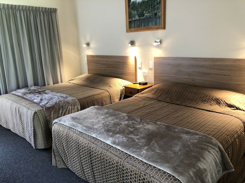 Hotel Manapouri Lakeview Motor Inn