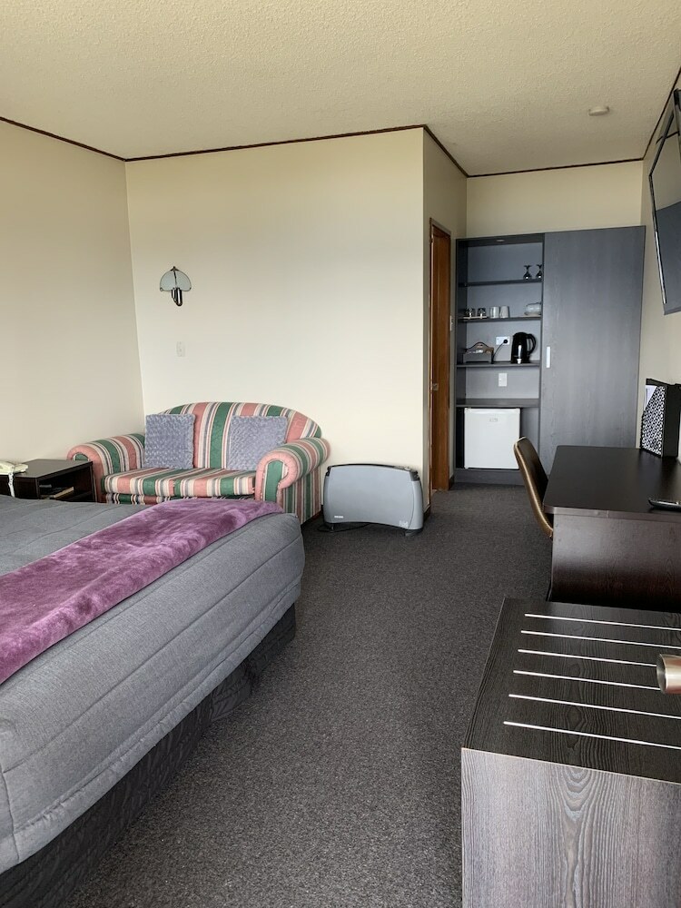Hotel Manapouri Lakeview Motor Inn