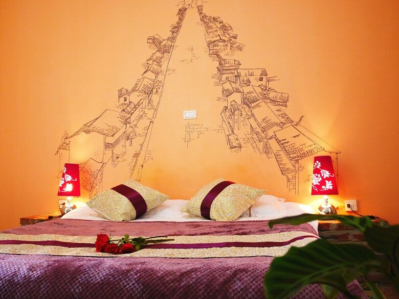 Hostal Five Elements