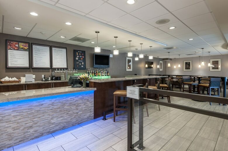 Clarion Hotel Seattle Airport