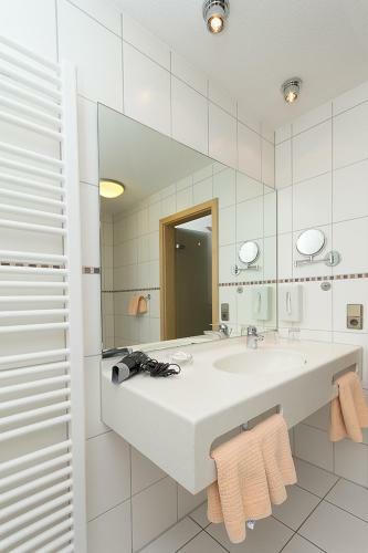 Hostal Gasthaus Hotel Zum Mohren