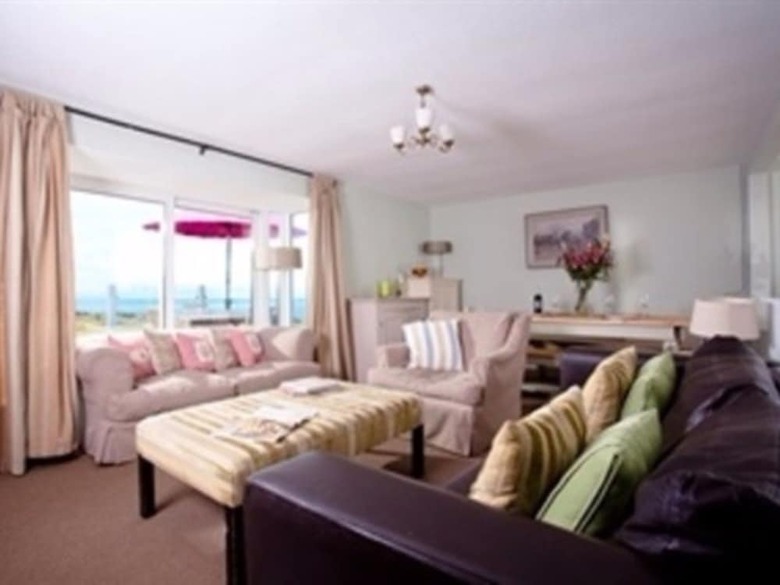 Bed & Breakfast Elements Hotel & Restaurant
